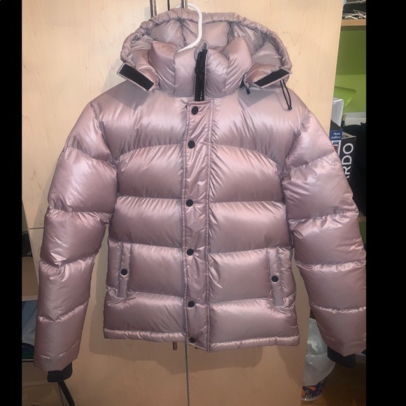 Aritzia Jackets & Blazers - Tna/Aritzia super puff jacket